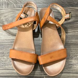 Tan strappy short wedges